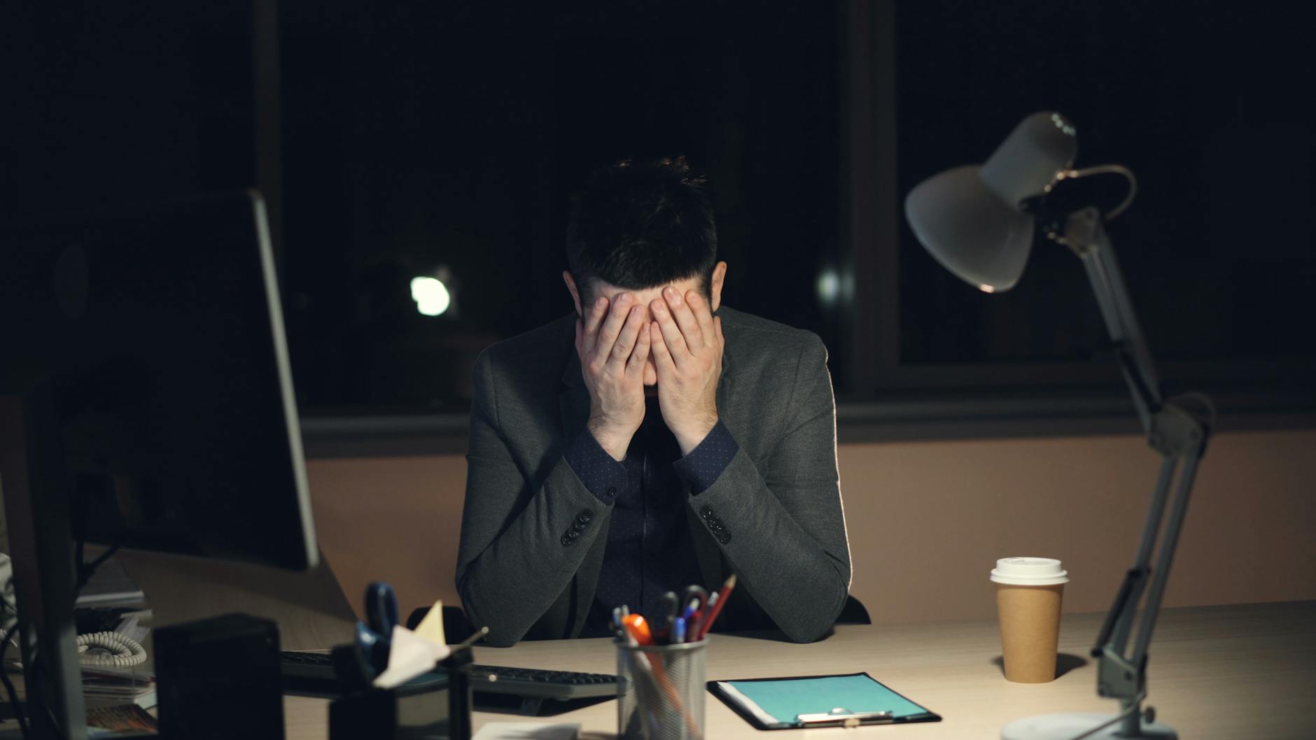 App for Late Night Anxiety: What to Open Instead of Instagram at 1am