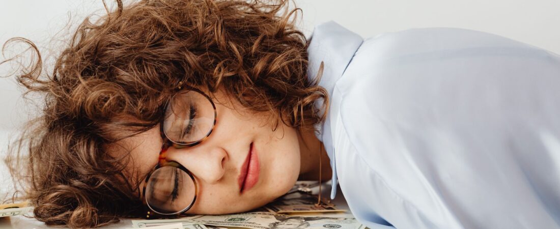 Sleep Money Stress Connection: Why It’s a Loop