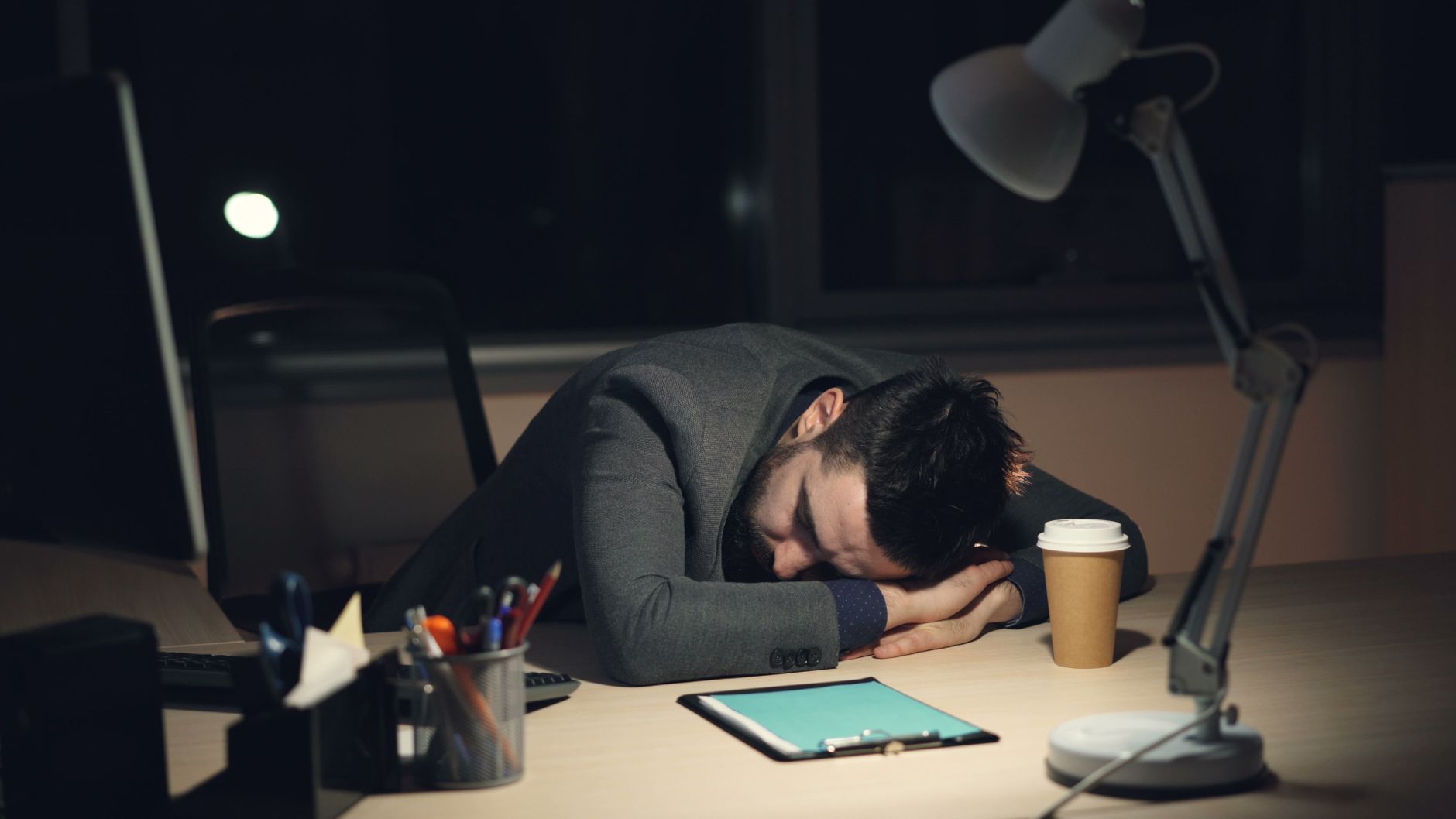 Why Can’t I Sleep Even Though I’m Tired: Tired But Wired